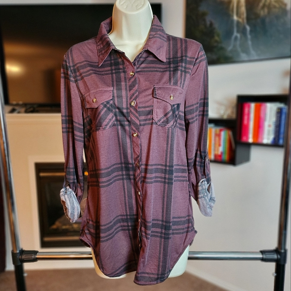Passport Maroon plaid button up shirt sz M